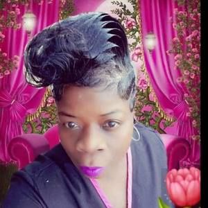 Meet your Posher, Gloria